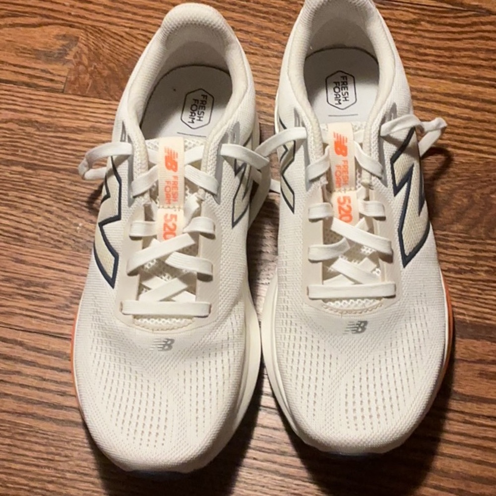 New Balance Beige and Orange Running Shoes (item7) - Picture 4 of 6